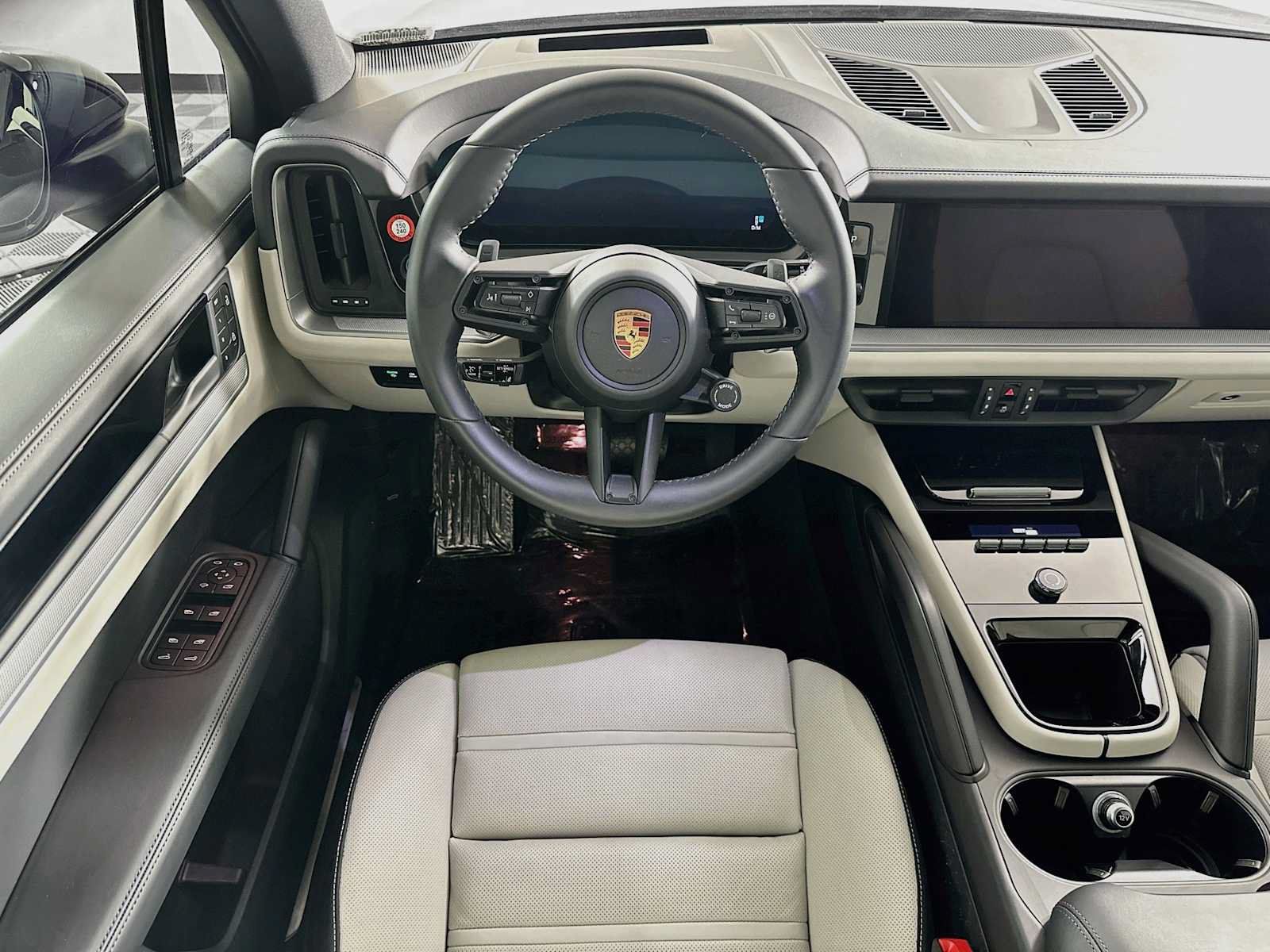 Certified 2026 Porsche Cayenne AWD/4WD image 23
