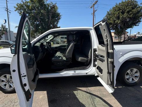 Used 2016 Ford F150 XLT w/ Equipment Group 301A Mid RWD image 16