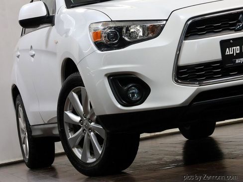 Used 2013 Mitsubishi Outlander Sport ES image 4