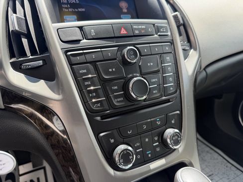 Used 2015 Buick Verano w/ Comfort Package FWD image 16