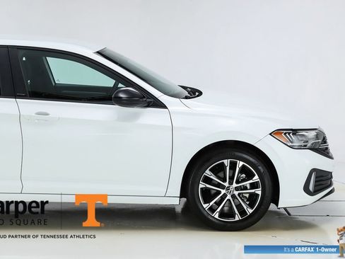 Used 2024 Volkswagen Jetta Sport image 48