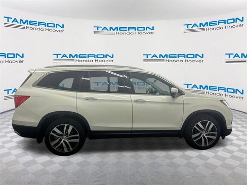 Used 2018 Honda Pilot Touring image 6