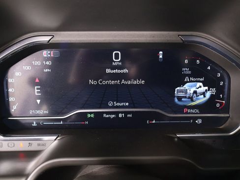 Used 2025 GMC Sierra 2500 Denali AWD/4WD image 4