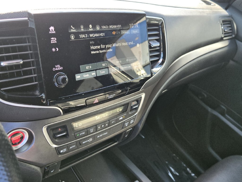 Certified 2025 Honda Passport EX-L image 21