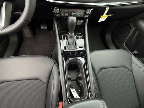 New 2026 Jeep Compass Latitude image 17