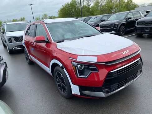 New 2026 Kia Niro FWD image 1