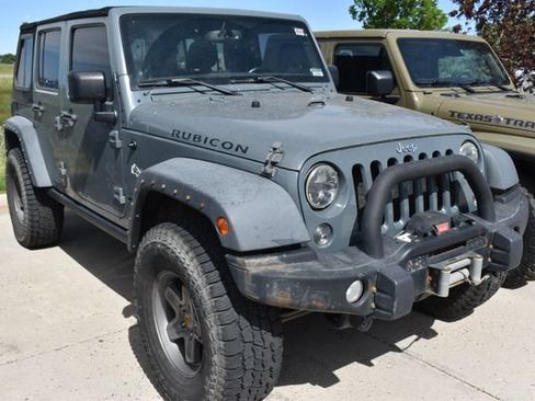 Used 2014 Jeep Wrangler Unlimited Rubicon w/ Connectivity Group AWD/4WD image 3