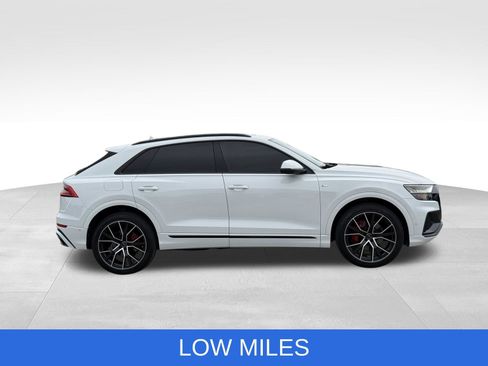 Used 2019 Audi Q8 Prestige w/ Luxury Package AWD/4WD image 12