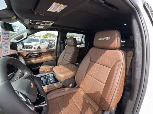 New 2026 Chevrolet Tahoe High Country w/ Sun And Tow Package AWD/4WD image 16