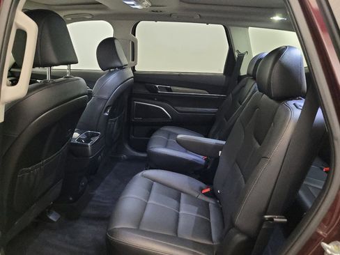 Used 2022 Kia Telluride SX w/ Towing Package AWD/4WD image 18