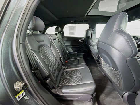 Used 2023 Audi SQ7 Premium Plus w/ Towing Package image 27