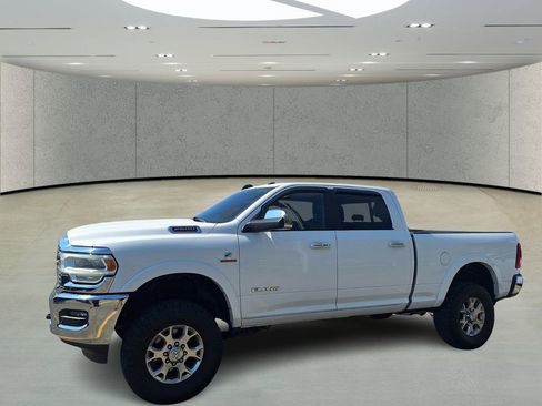 Used 2021 RAM 2500 Laramie AWD/4WD image 1