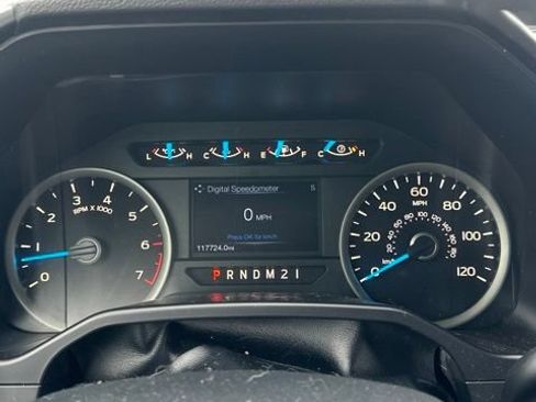 Used 2016 Ford F150 XLT w/ Equipment Group 302A Luxury AWD/4WD image 6