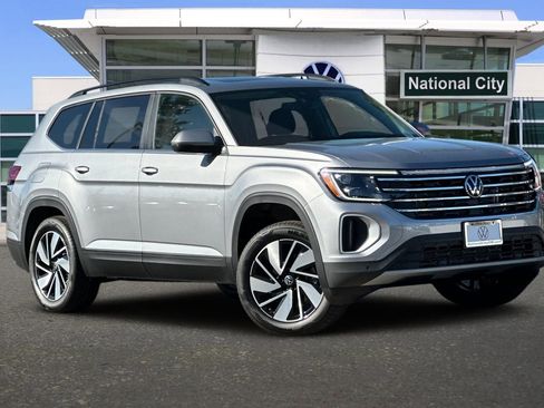 New 2026 Volkswagen Atlas SE image 2