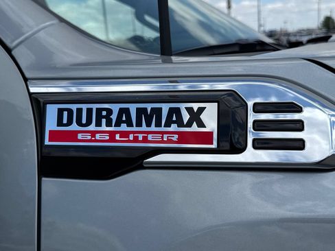 New 2026 GMC Sierra 2500 SLT w/ SLT Premium Package AWD/4WD image 11