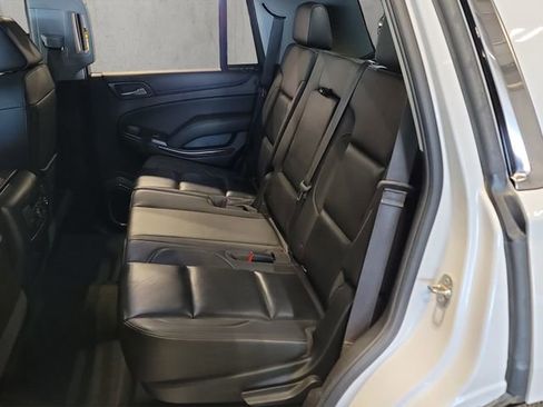 Used 2018 GMC Yukon SLT w/ Open Road Package AWD/4WD image 32