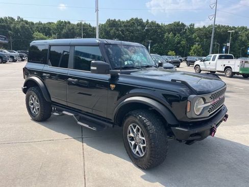 Used 2024 Ford Bronco Badlands AWD/4WD image 10