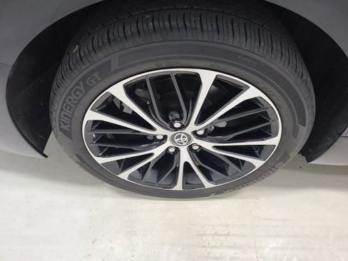 Certified 2020 Toyota Camry SE FWD image 33