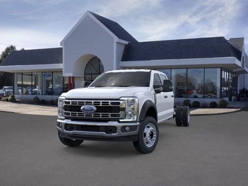 New 2025 Ford F450 XL w/ XL Chrome Package image 2