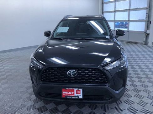 Certified 2025 Toyota Corolla Cross LE image 14