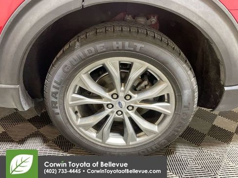 Used 2020 Ford Explorer Limited image 23