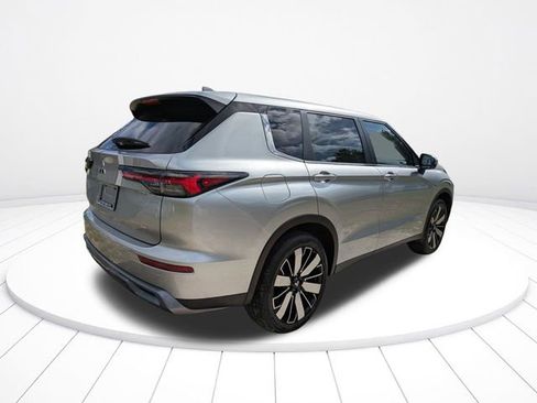 New 2026 Mitsubishi Outlander SE FWD image 4