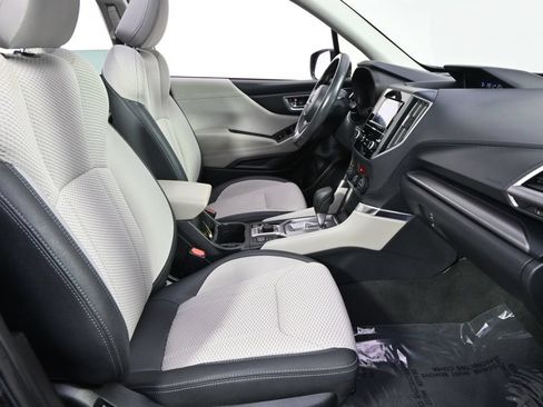 Used 2024 Subaru Forester Premium AWD/4WD image 16