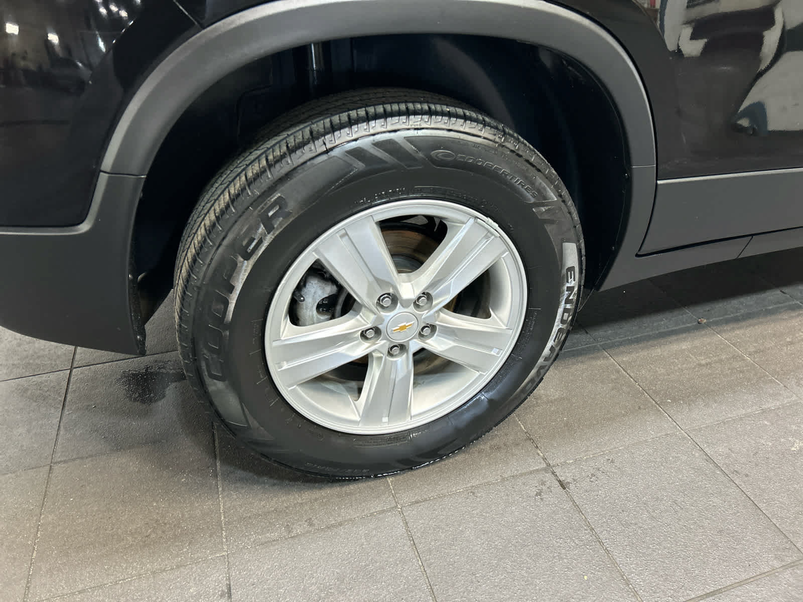 Used 2020 Chevrolet Trax LS w/ Tint and Cruise Package AWD/4WD image 9