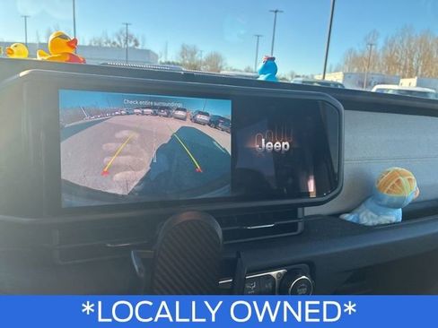 Used 2024 Jeep Wrangler Sport S image 13