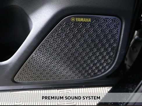 New 2026 Mitsubishi Outlander SE image 5