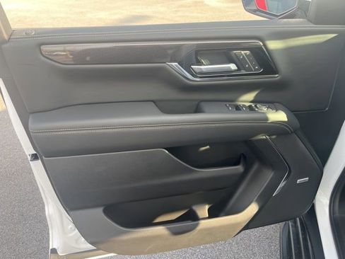 New 2026 GMC Yukon XL Elevation image 13