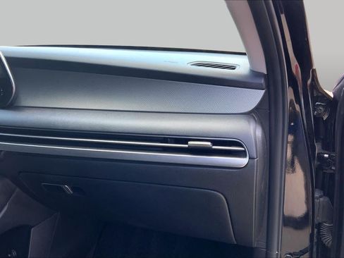 Used 2023 Hyundai Palisade SEL FWD image 18