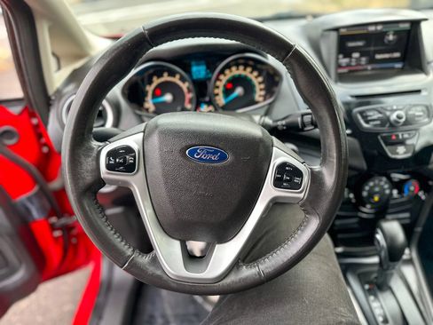 Used 2014 Ford Fiesta SE w/ Equipment Group 201A FWD image 14