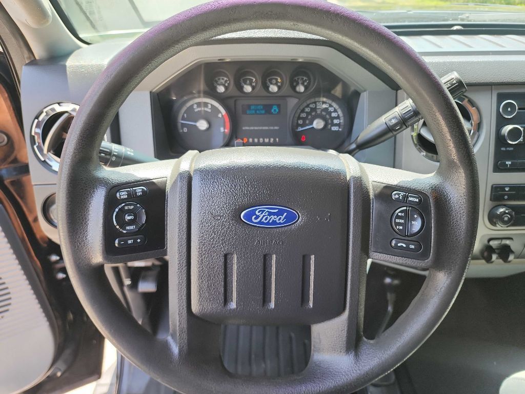 Used 2016 Ford F350 XLT w/ XLT Interior Package AWD/4WD image 21