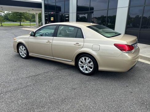 Used 2011 Toyota Avalon FWD image 6