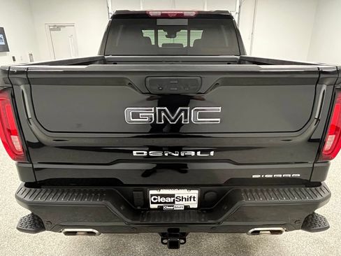 Used 2026 GMC Sierra 1500 Denali Ultimate AWD/4WD image 9