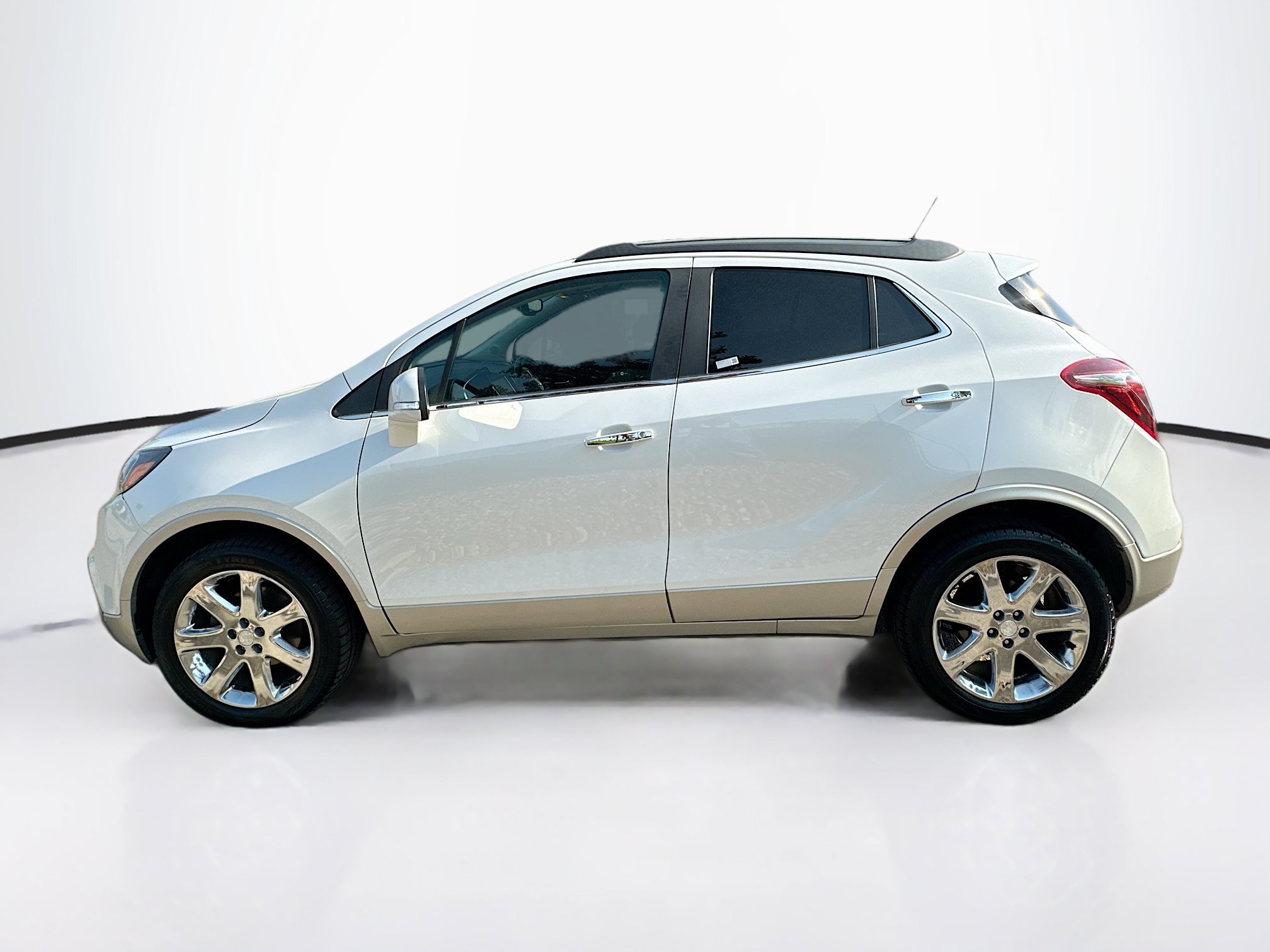 Used 2017 Buick Encore Premium w/ Experience Buick Package AWD/4WD image 4
