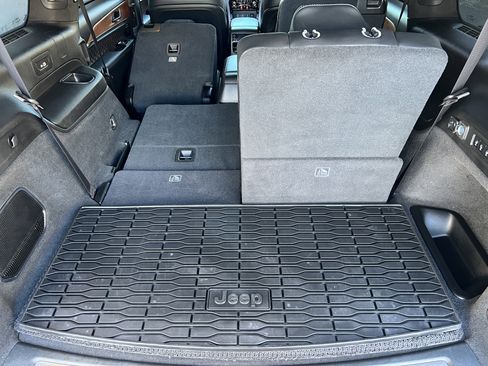 Used 2023 Jeep Grand Cherokee L Summit image 21