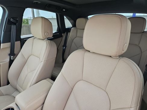 Certified 2026 Porsche Macan S AWD/4WD image 6