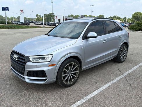 Used 2018 Audi Q3 2.0T Premium Plus w/ Premium Plus Package AWD/4WD image 3