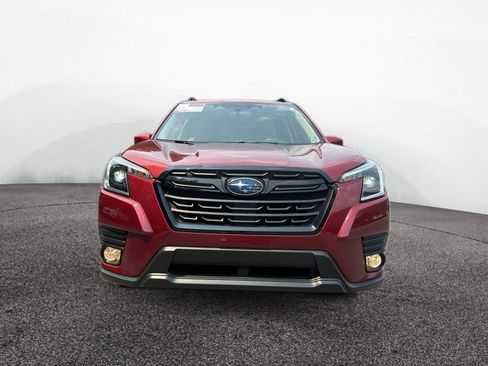 Used 2022 Subaru Forester Premium AWD/4WD image 2