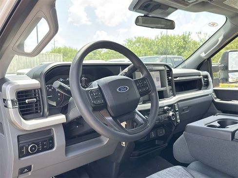 New 2025 Ford F350 XLT w/ FX4 Off-Road Package image 10