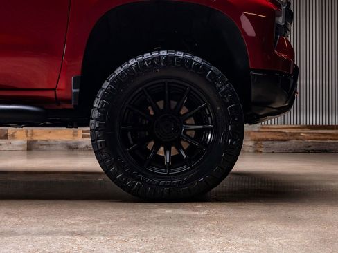 Used 2024 Chevrolet Silverado 1500 LT Trail Boss w/ Convenience Package II AWD/4WD image 12