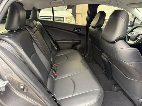 Used 2017 Toyota Prius Four w/ Carpet Mat Package FWD image 20