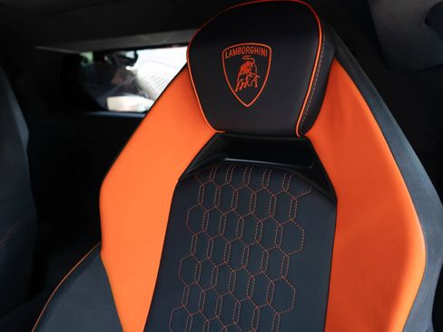 Used 2024 Lamborghini Revuelto AWD/4WD image 60