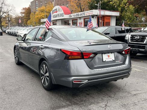 Certified 2021 Nissan Altima 2.5 SV image 8