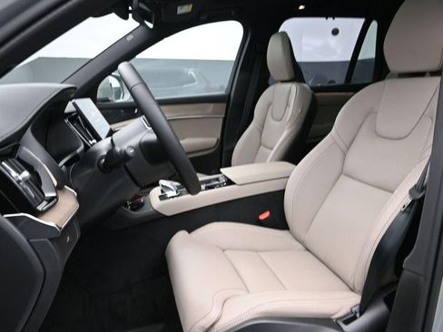 New 2026 Volvo XC90 B6 Ultra w/ Protection Package Premier AWD/4WD image 8