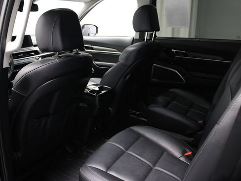 Used 2022 Kia Telluride EX w/ EX Premium Package FWD image 21