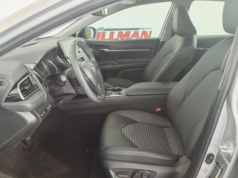 Used 2023 Toyota Camry SE w/ Audio Upgrade Package FWD image 8