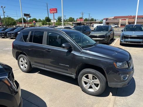 Used 2015 Jeep Compass High Altitude image 5